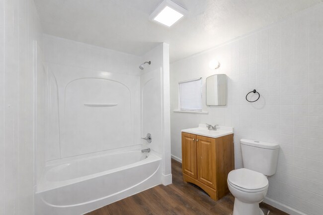 Building Photo - 1825 S Topeka Ave