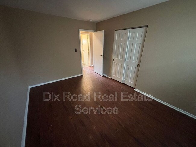 Building Photo - 813 Leora St