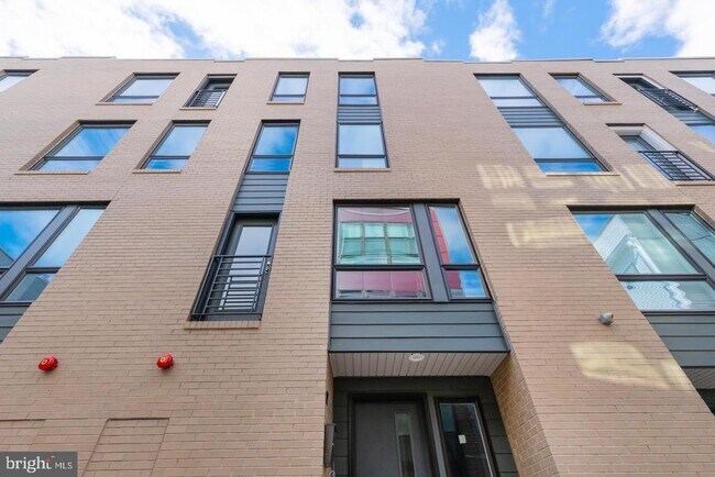 Building Photo - 815 Perkiomen St