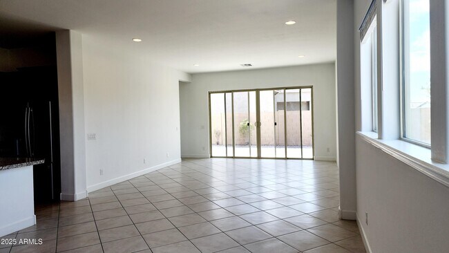 Building Photo - 5603 N 194th Ave