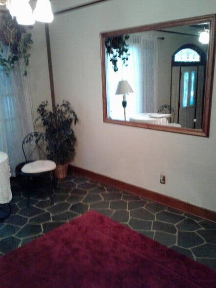 Building Photo - 6225 Olde Towne Dr