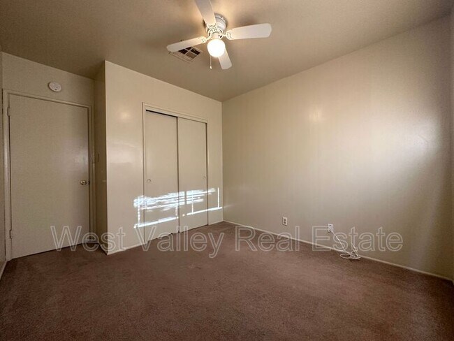 Building Photo - 116 Franklin Ave