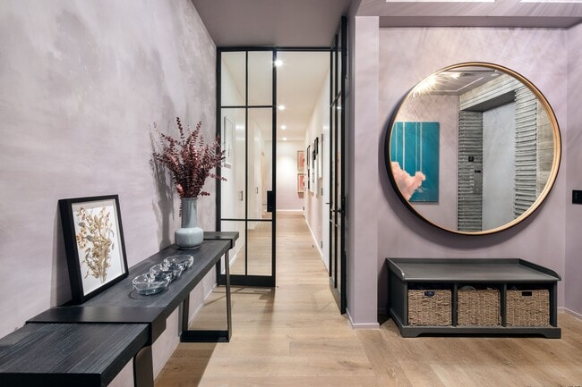 Building Photo - 12 Warren St