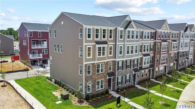 Building Photo - 809 Birchwood Hl Pl