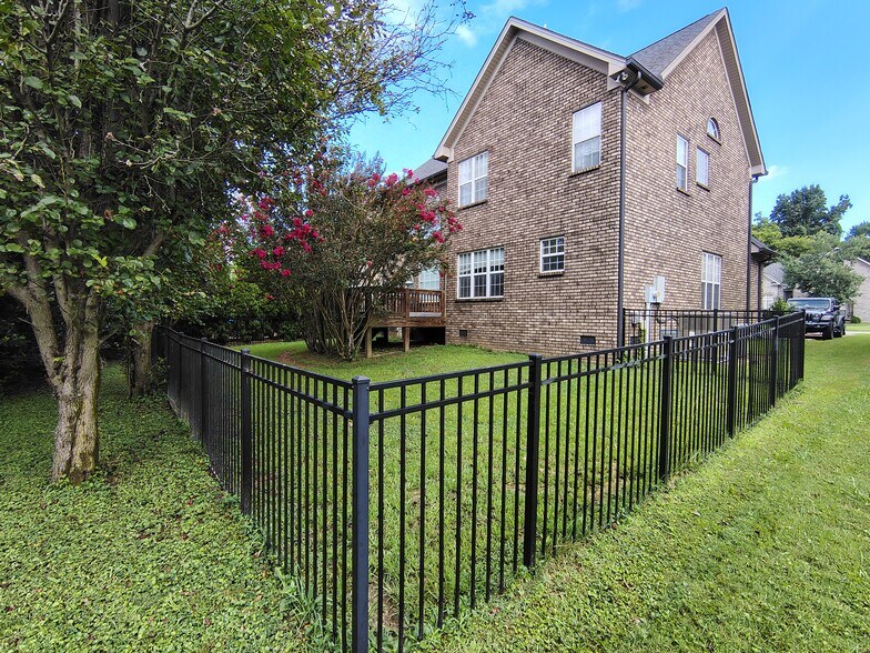 Building Photo - 110 Ruland Cir