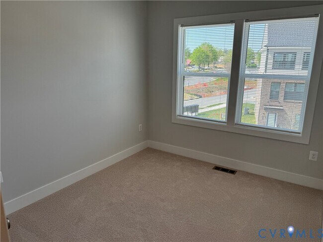 Building Photo - 9479 Pinkman Rd