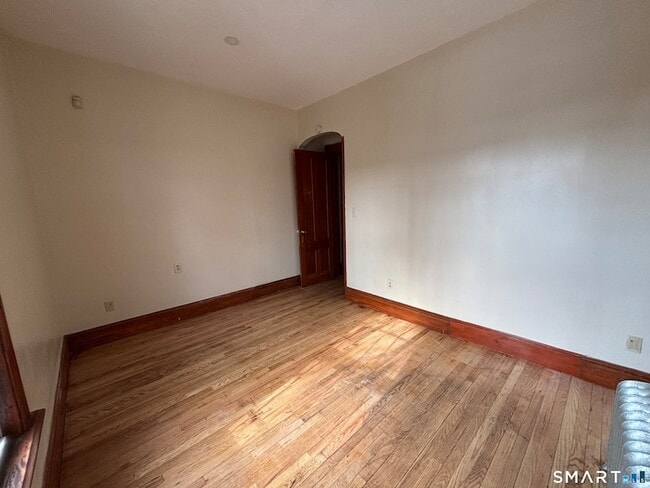 Building Photo - 1231 State St