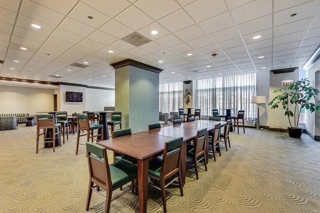 Building Photo - 420 E Waterside Dr