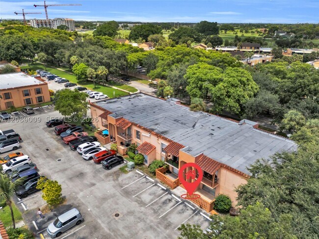 Building Photo - 7100 Fairway Dr