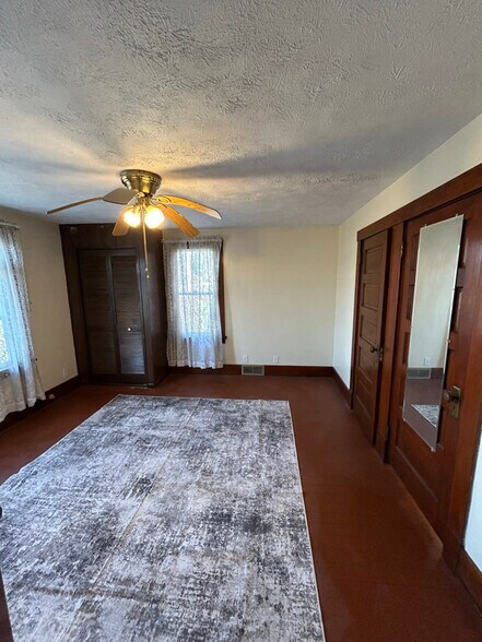 Building Photo - 87 Pittsburgh Rd