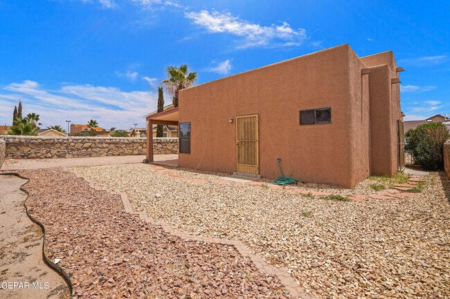 Building Photo - 3313 Tierra Espada Dr