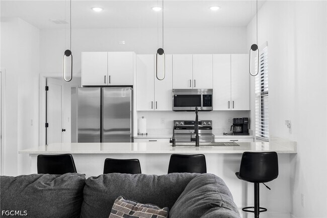 Building Photo - 2608 25th St W