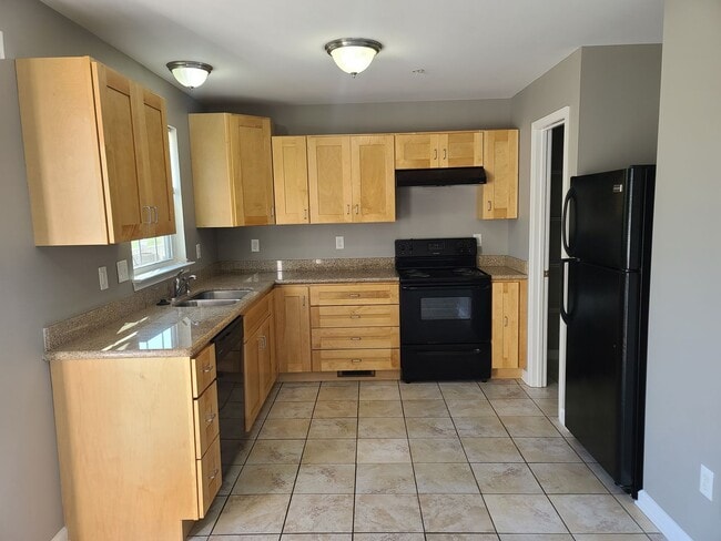 Building Photo - 3 Bedroom 2 1/2 bath Townhome for Rent in Waynesboro