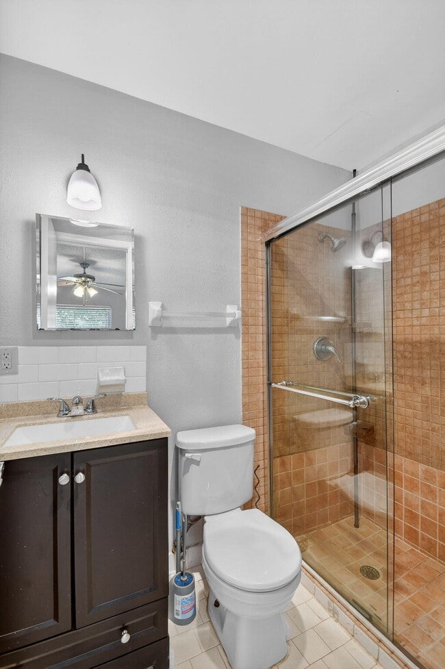 Building Photo - 310 S J St