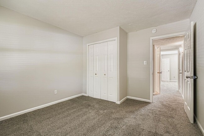 Building Photo - 226 Tara Plantation Dr