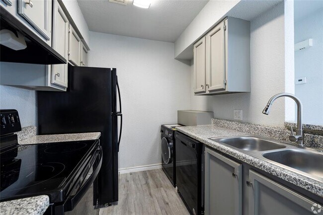 Building Photo - 13151 Walden Rd