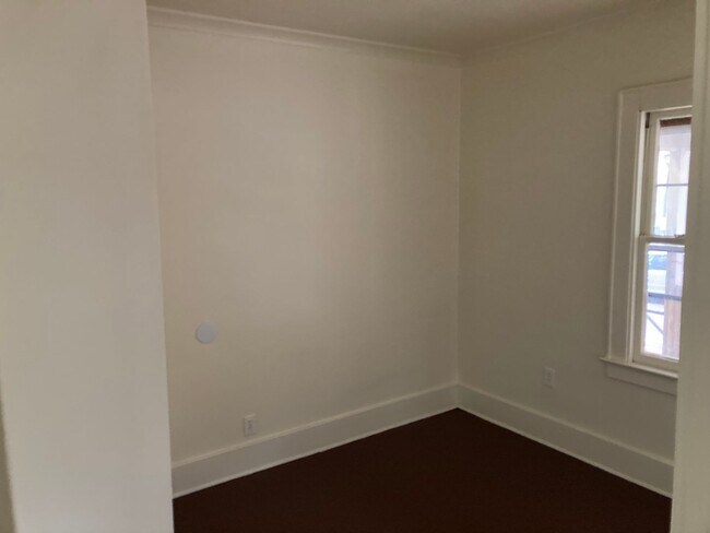 Building Photo - 25-27 O.K. Terrace