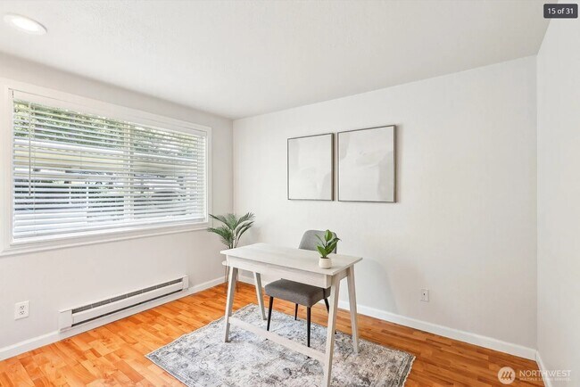 Building Photo - 9484 Redmond - Woodinville Rd NE