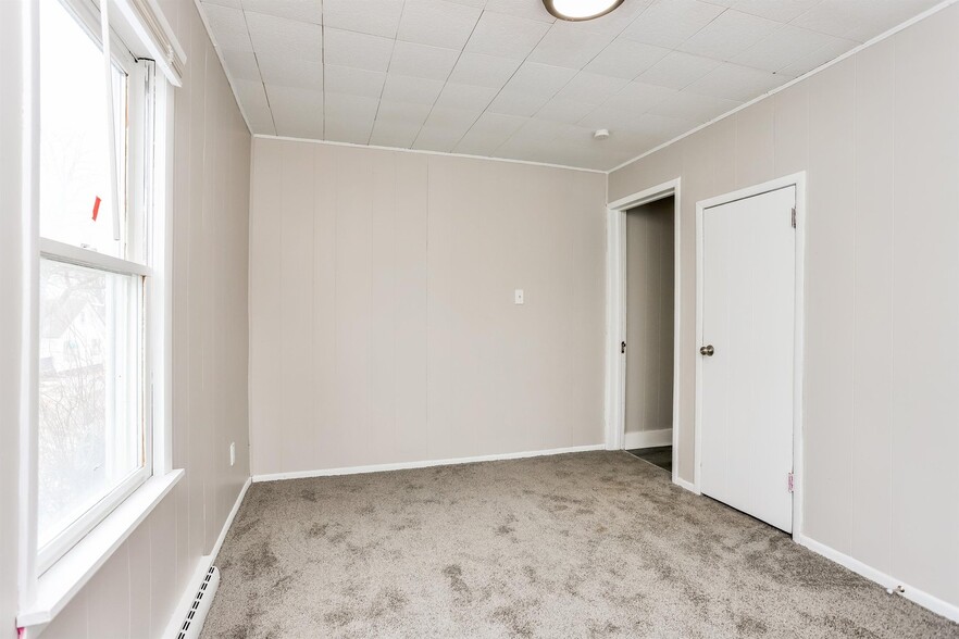 Building Photo - 1201 S 14th St