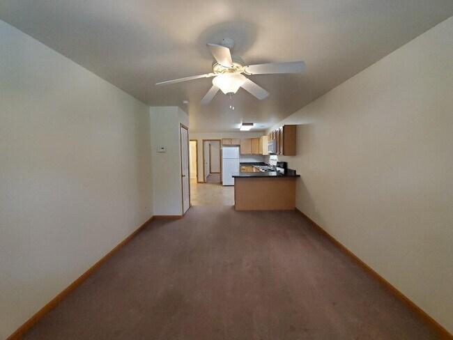 Building Photo - 256 College Ave