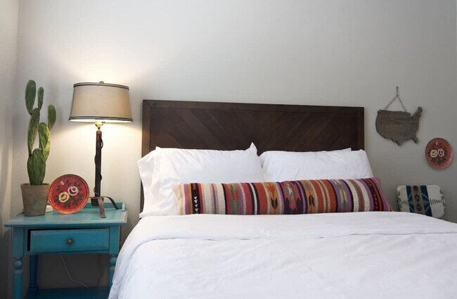 Building Photo - 3912 E Clear Springs Dr.