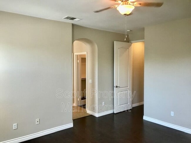 Building Photo - 28770 Oak Park Ln
