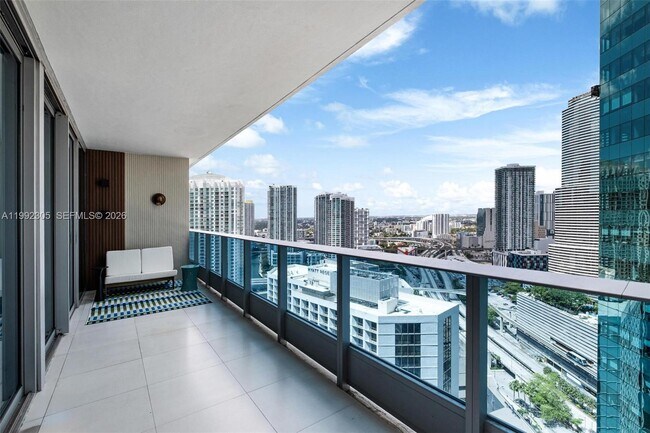 Building Photo - 200 Biscayne Blvd Way