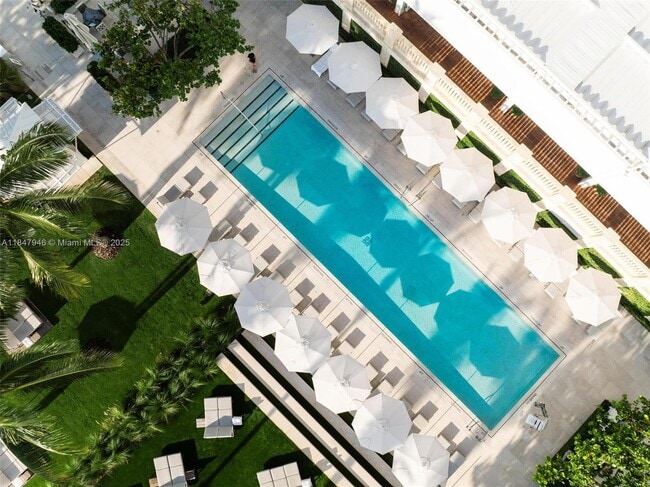 Building Photo - 9001 Collins Ave