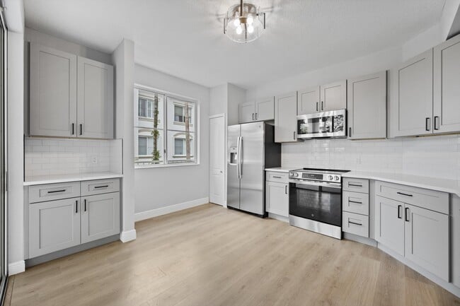 Building Photo - 11022 Legacy Dr