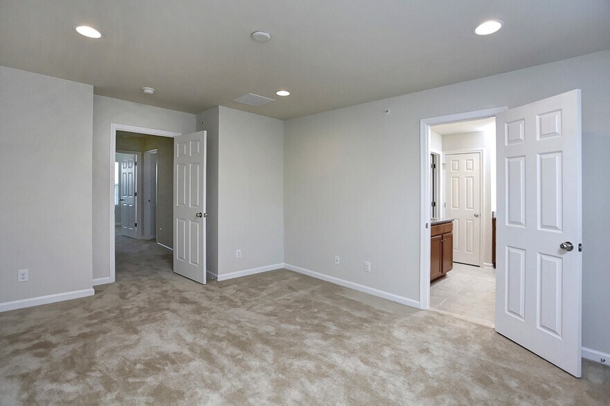 Bedroom - 1720 Beacon Ln