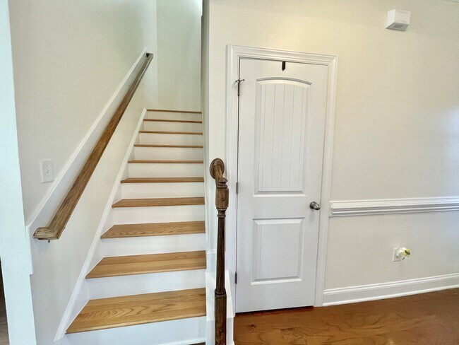 Building Photo - 126 Watchmen Ln