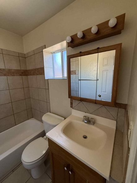 Building Photo - 5425 E 30th St