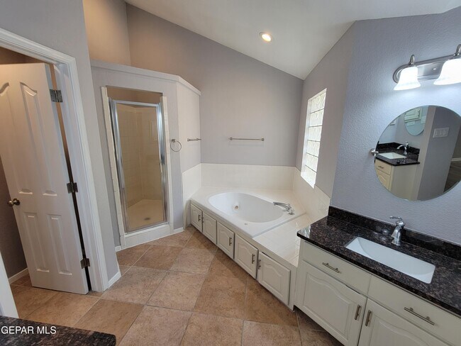 Building Photo - 1404 Black Ridge Dr