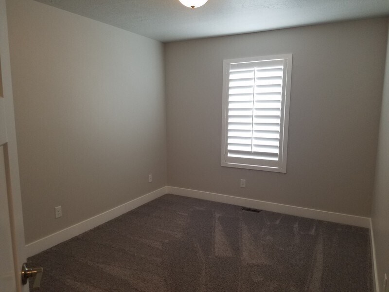 Building Photo - 1220 W Clark Ln