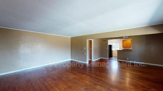 Building Photo - 5744 Mary Ln Dr