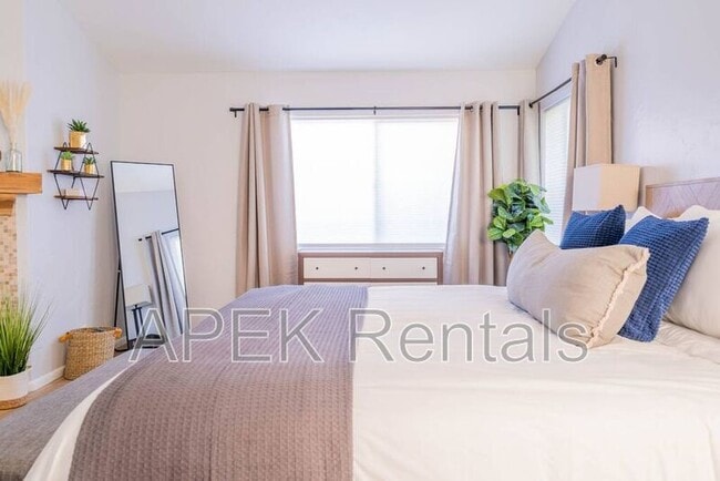 Building Photo - 79150 Ocotillo Dr