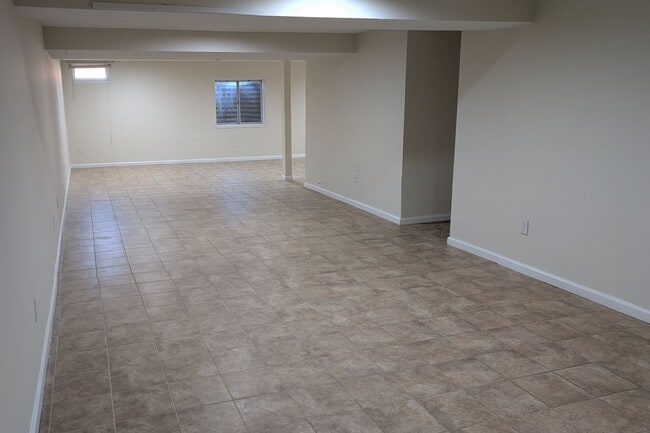 Building Photo - THE VILLAS AT HOLLYWOODS