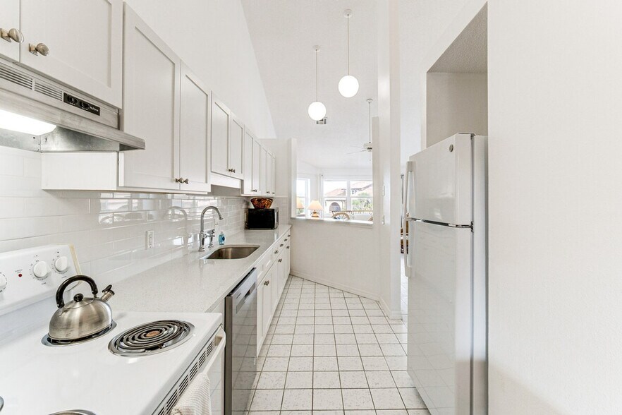 Building Photo - 1745 Gulf Blvd