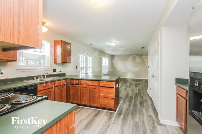 Building Photo - 728 Woodway Ln