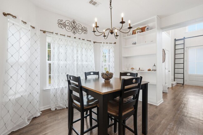 Building Photo - Like New Home For Lease in Rice Creek!
