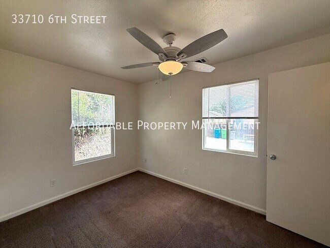 Building Photo - 33710 6th St