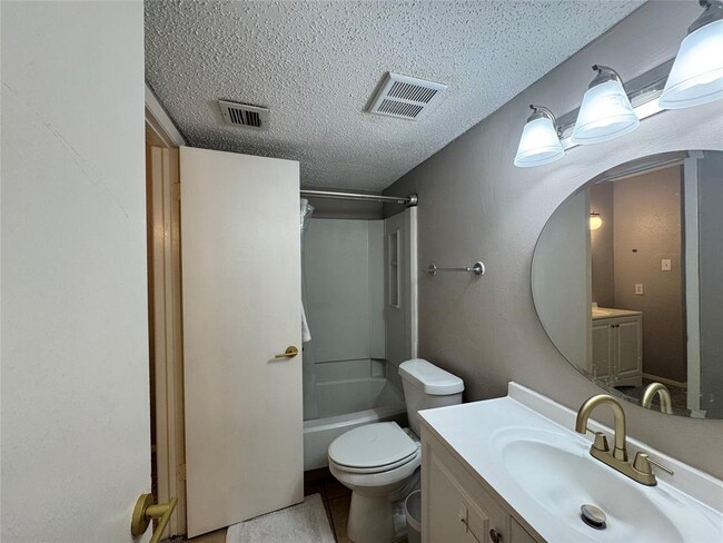 Building Photo - 6312 Peacock Hills Dr