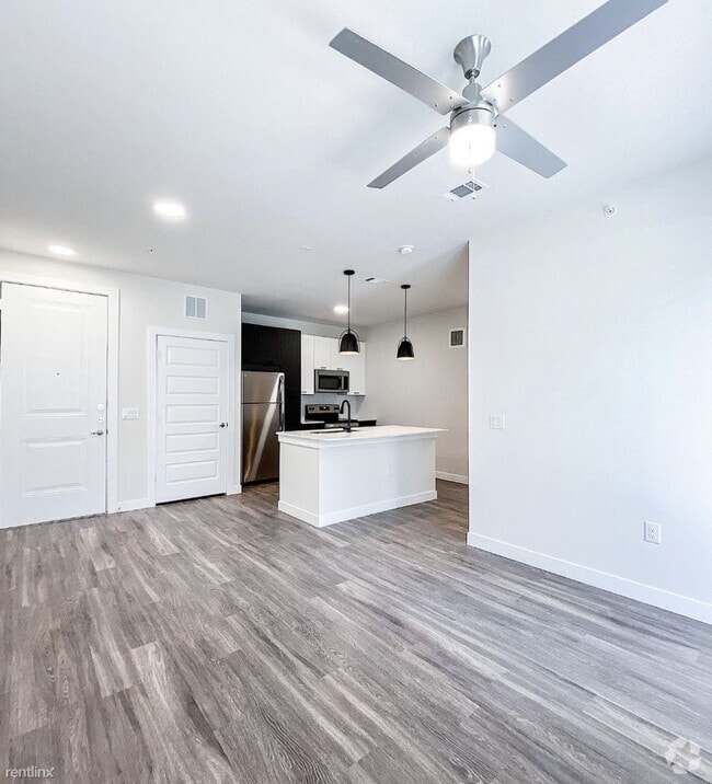 Building Photo - 2 br, 2 bath Condo - 824 S Crowley Rd 2 Bath