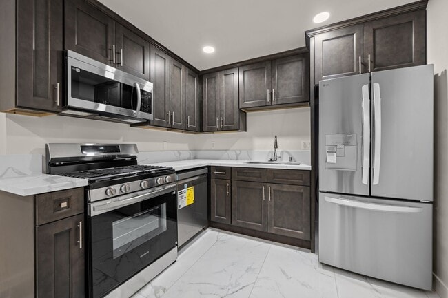 Building Photo - Brand new!