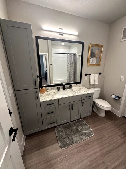 Building Photo - 13561 Anarosa Loop