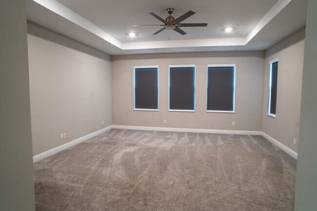 Building Photo - 8665 E Baypoint Cir