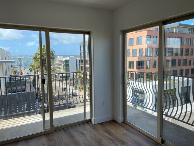 Building Photo - Oceanview Place in Little Italy