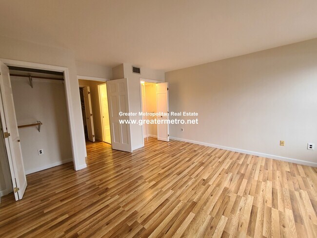 Building Photo - 30 Clark St