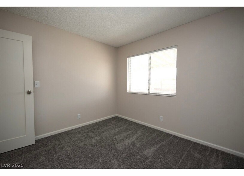 Building Photo - 7165 Bridgeview Ave