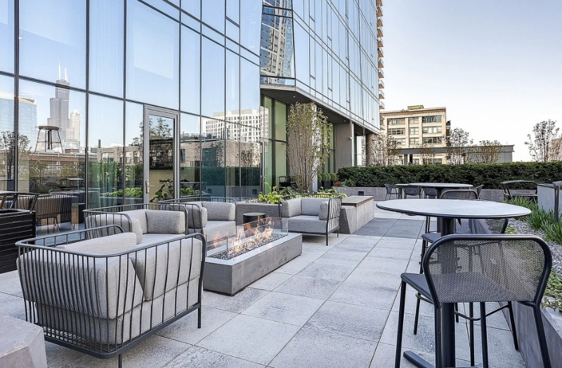 Building Photo - 1326 S Michigan Ave